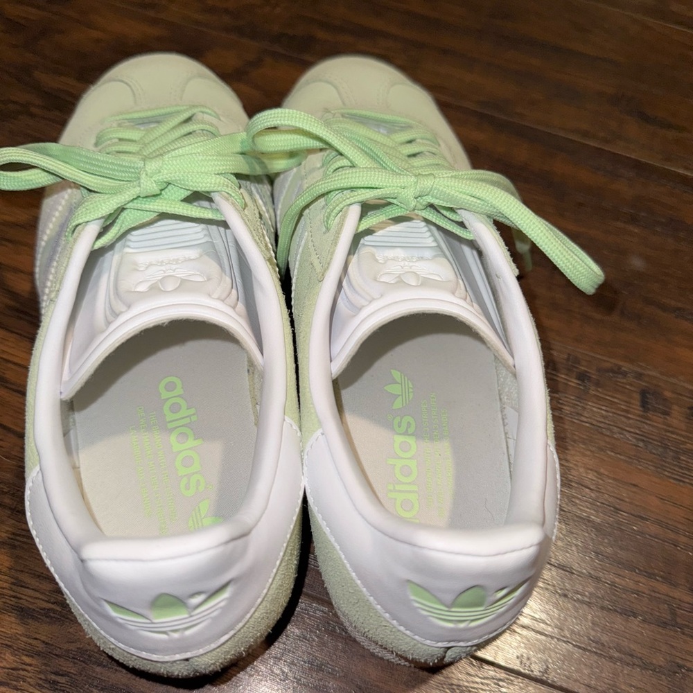 Adidas Gazelle Light Green and White Sneakers - Picture 5 of 6